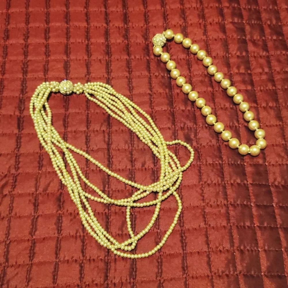 Statement pearl necklace NWOT - Picture 2 of 5
